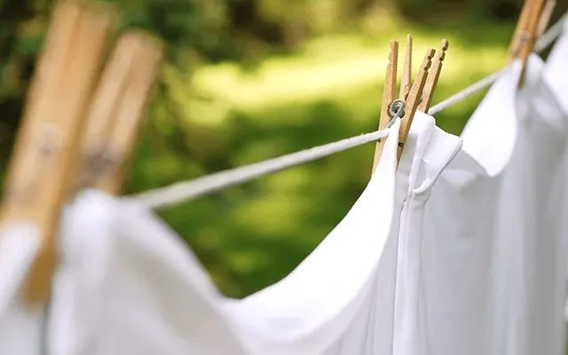 White Bed Linen Still Needs Fabric-Specific Care
