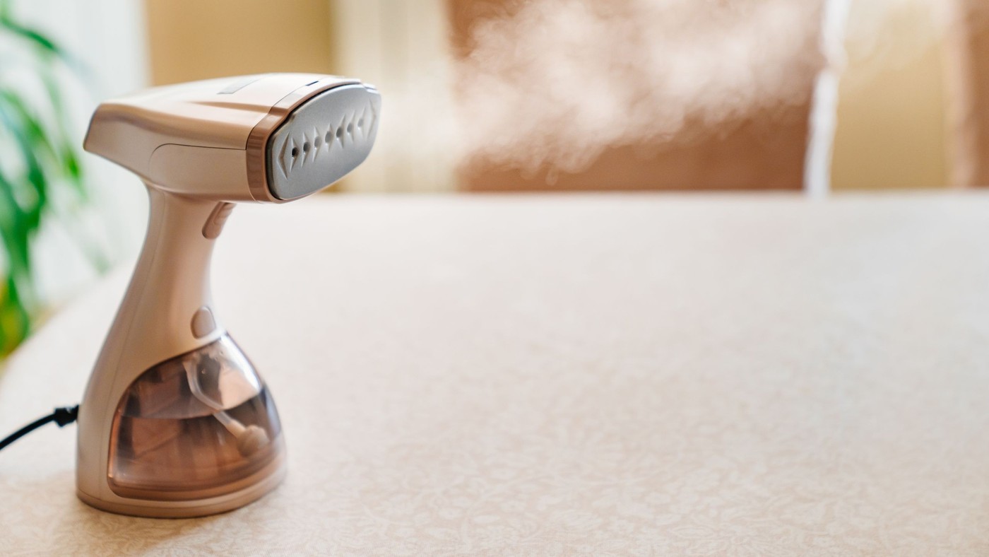 Choose a Clothes Steamer Around Real Use