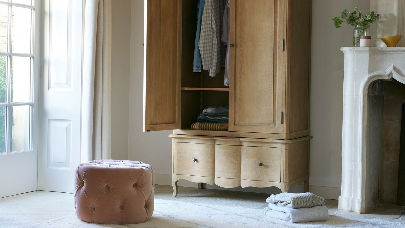 Storing Wool Sweaters: Seasonal Winter Storage Needs the Right Container